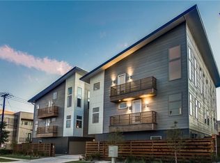 2421 N Garrett Ave, Dallas, TX 75206