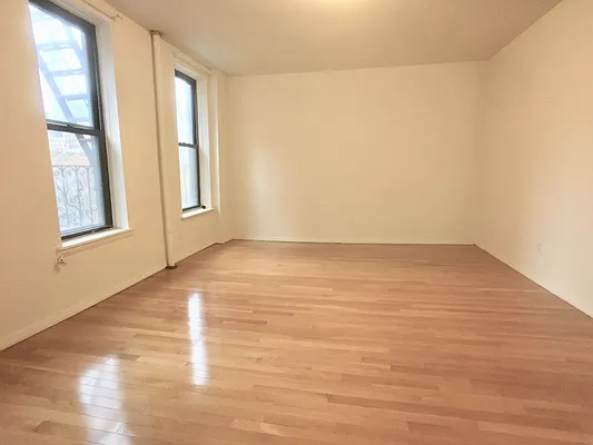 Rented by Sovereign Associates | media 18