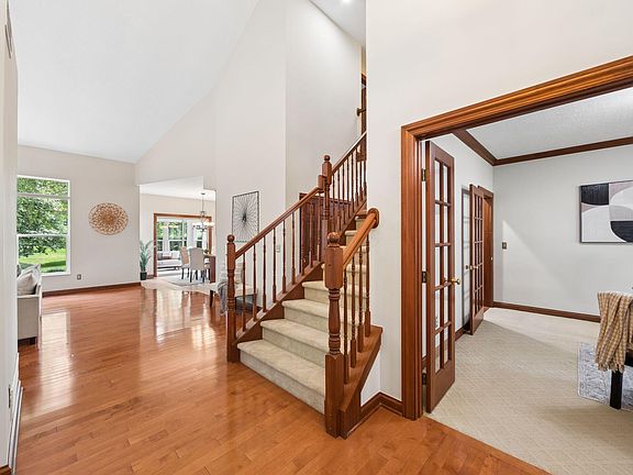 5th image of 9245 Creighton Dr