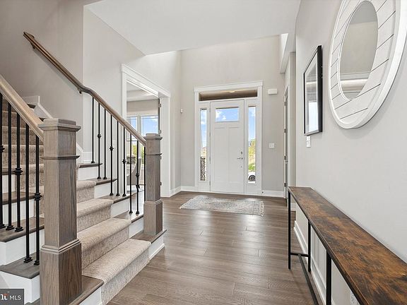 3rd image of 1430 Grove Ave #1AP