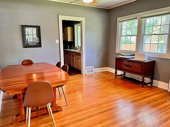 5th image of 1203 Scott Ave