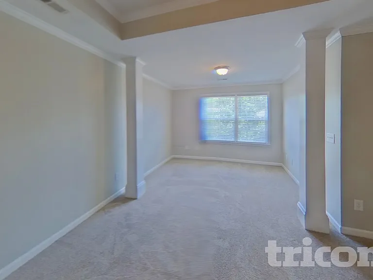 527 W Saddletree Dr — Photo 14