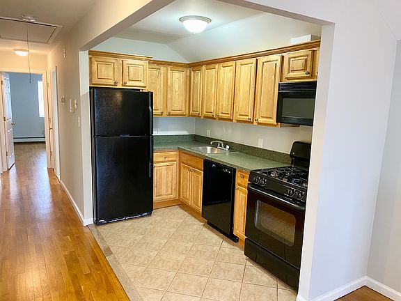 5th image of 2903 Schurz Ave APT 3
