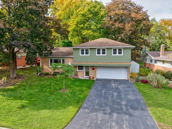 4230 Esch Ln, Madison, WI 53704