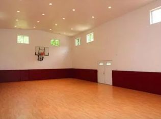 S82W17284 Woods Rd, Muskego, WI 53150