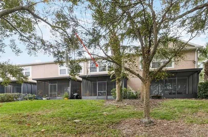 2451 Stockton Dr — Photo 2