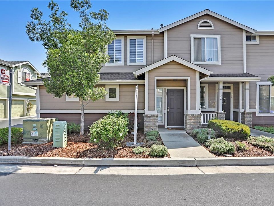 1st image of 352 Powerscourt Way