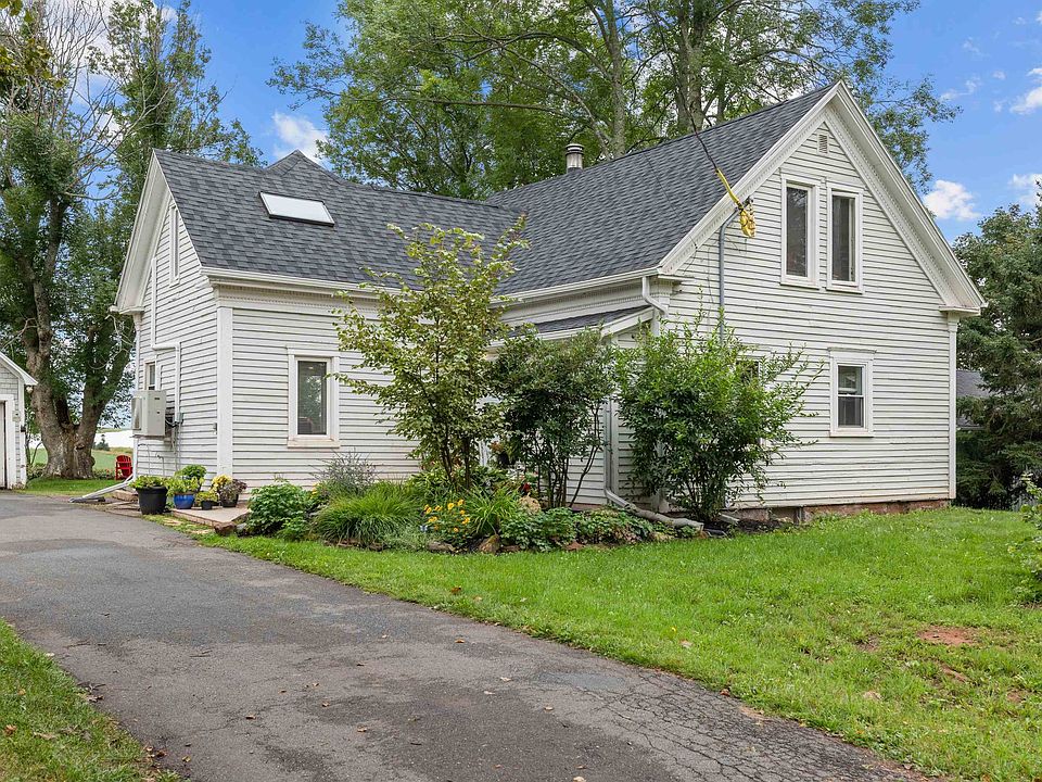 1st image of 381 Pownal Rd