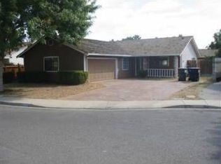 942 Mary Jane Ave, Patterson, CA 95363