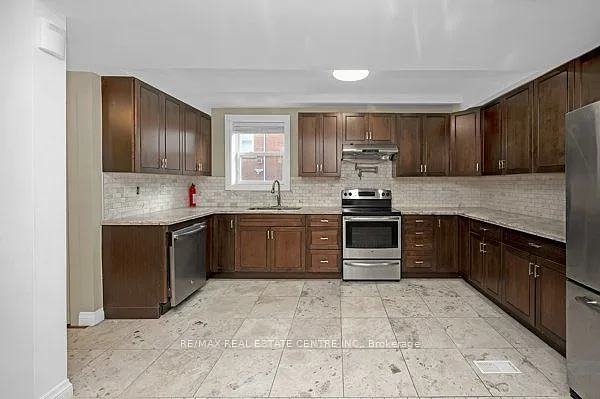 71 Paisley Ave N #MAIN 2ND — Photo 13