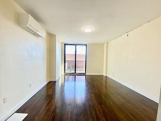 2nd image of 1705 E 17th St #702