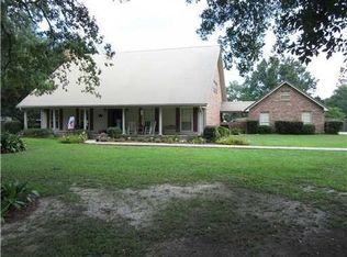 1519 Christie Dr, Sulphur, LA 70663
