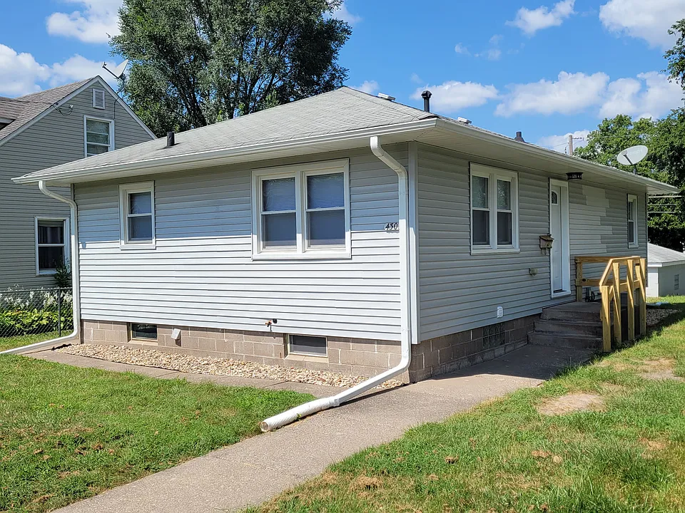 430 W 30th St