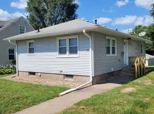 430 W 30th St, Davenport, IA 52803