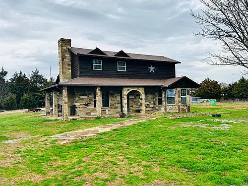 10024 Highway 121 Photo 1