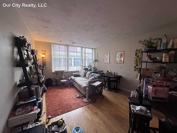 2nd image of 15 Pearl St #5C