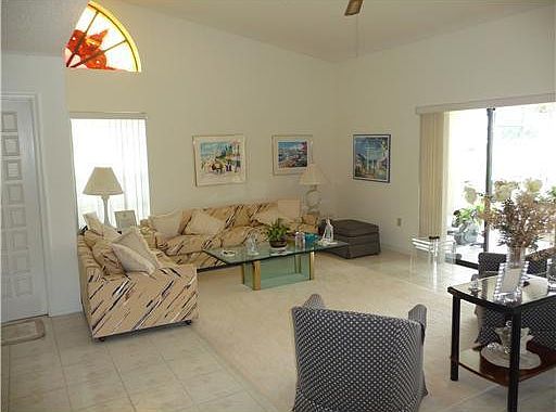 2nd image of 2659 Emerald Way #2659