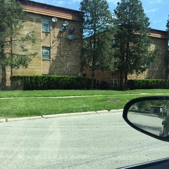 1st image of 716 W Roy Dr #B