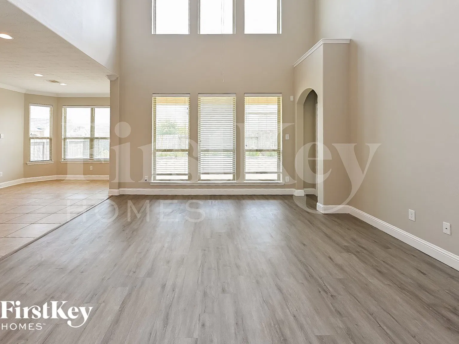 4 bed, 2.5 bath, 3195 sqft, $2,750 — Photo 2
