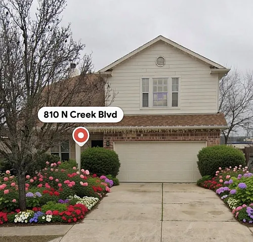 810 N Creek Blvd Photo 1