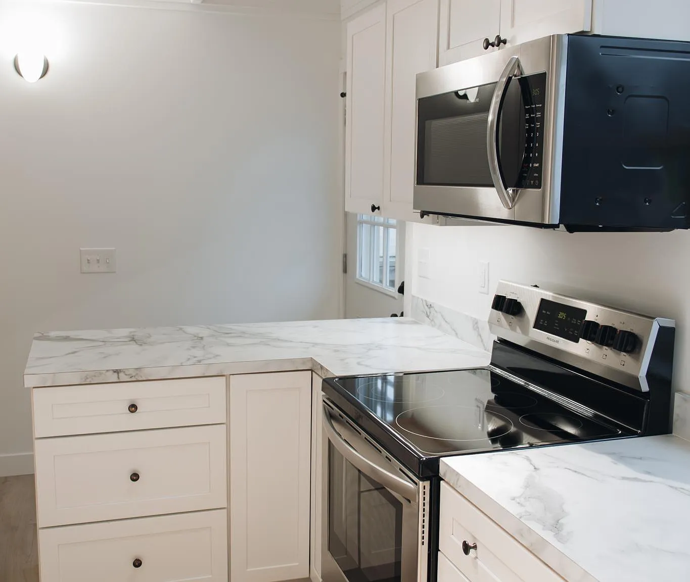 3 bed, 1100 sqft, $1,950 — Photo 4