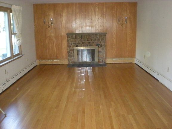 2nd image of 12 Seymour St