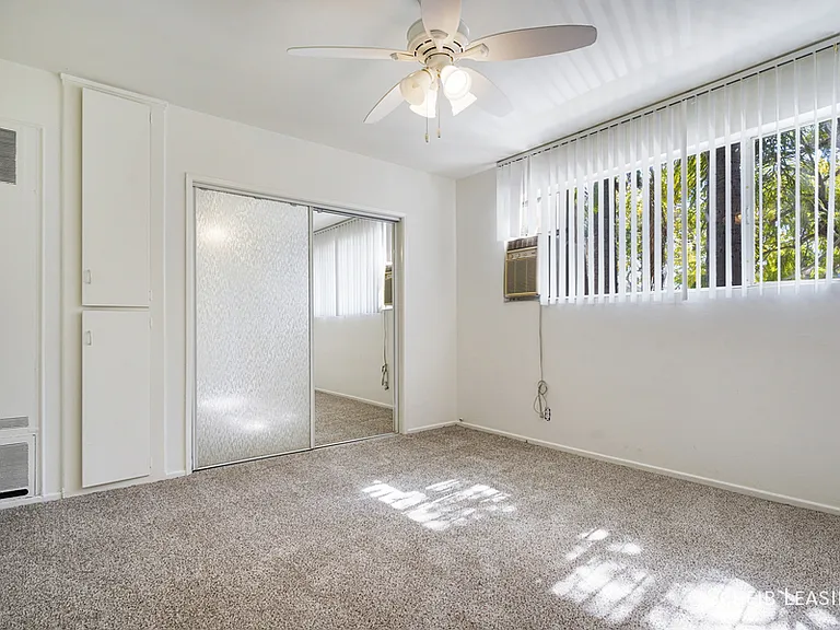 426 S Rexford Dr #10 — Photo 8