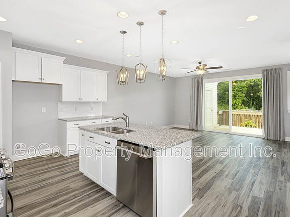 4th image of 188 Silver Hill St