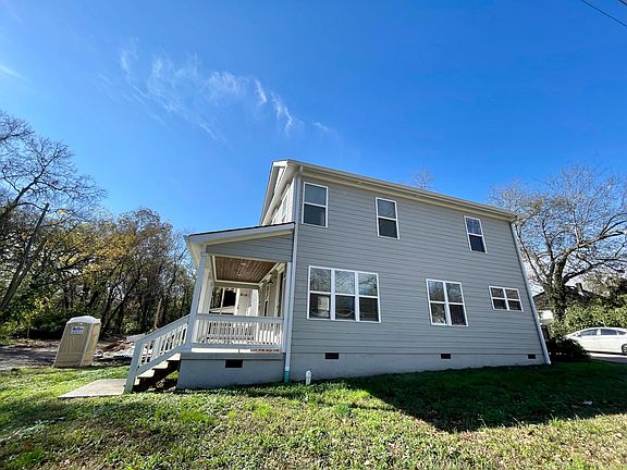 4th image of 1701 Lynnbrook Ave
