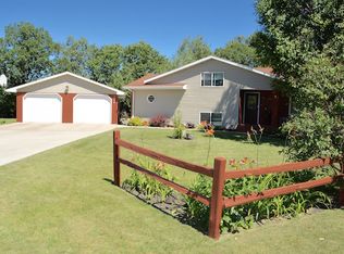 1114 Madge Lane Dr, Thief River Falls, MN 56701