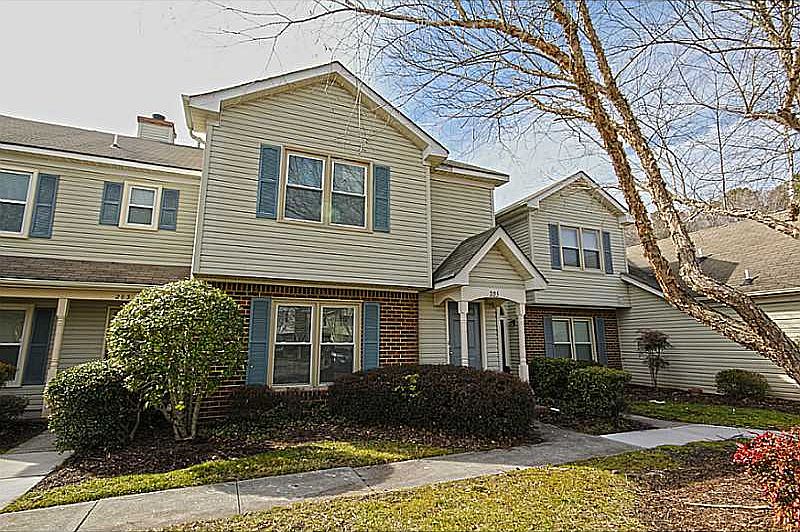 1st image of 205 Alder Wood Dr