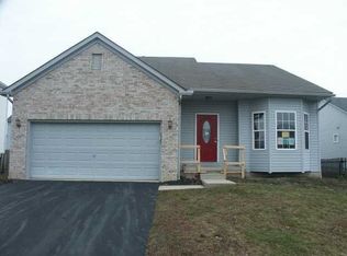 1561 Roscommon Dr, Pataskala, OH 43062