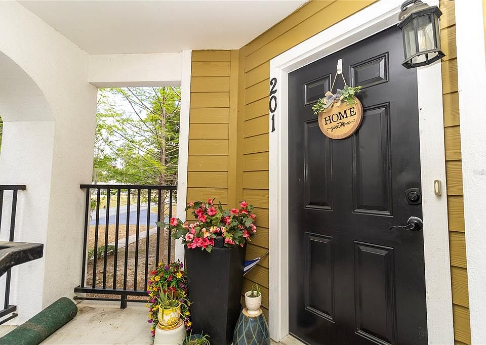 1st image of 4215 SW 31ST DRIVE #201