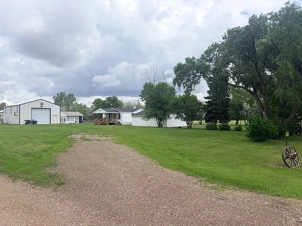 7715 11th Ave SE, Minot, ND 58701