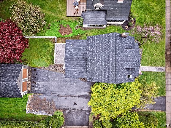 2nd image of 205 W Pine St