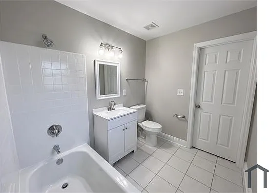 3 bed, 1200 sqft, $3,500 — Photo 3