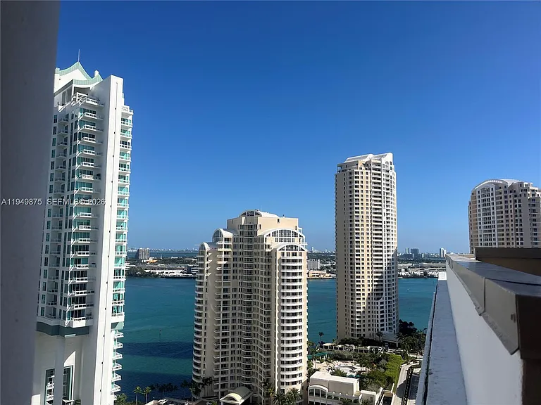 701 Brickell Key Blvd #Penthouse 08 — Photo 5