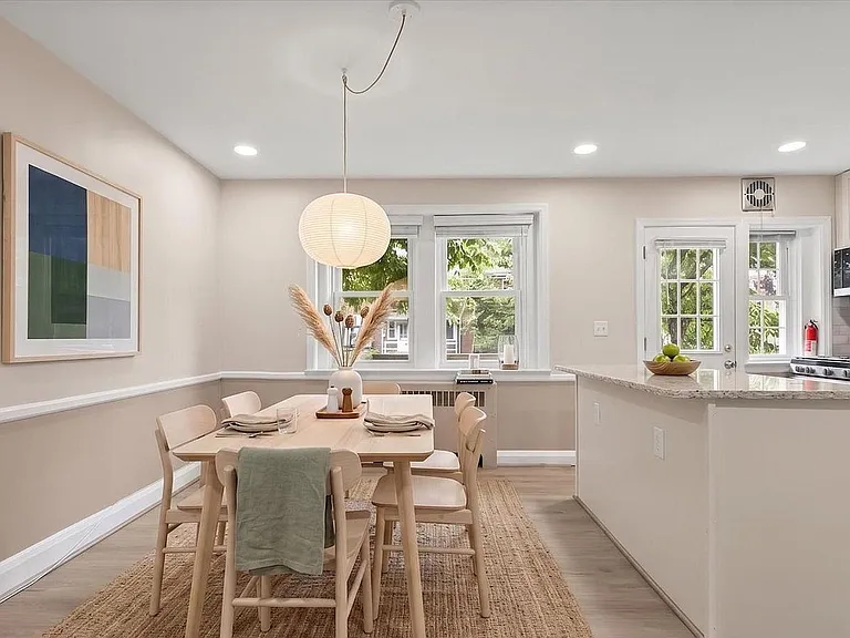 8 Enjay Ave — Photo 10