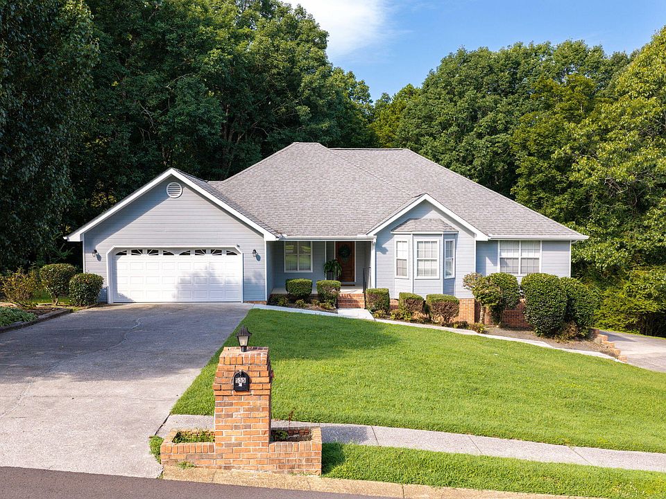 1st image of 555 Blue Bird Ln