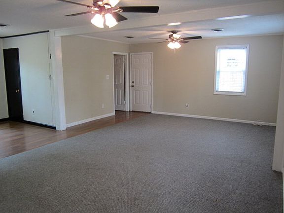 3rd image of 220 Palmetto Dr
