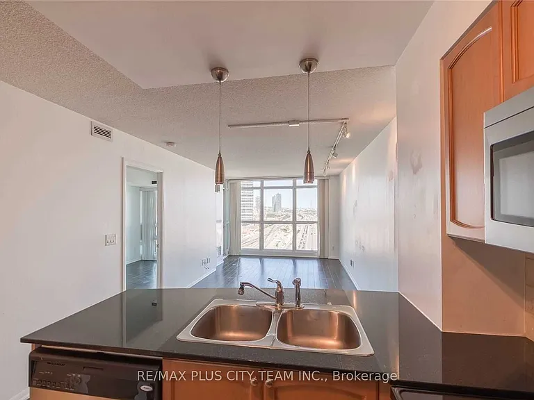 18 Yonge St #1809 — Photo 5