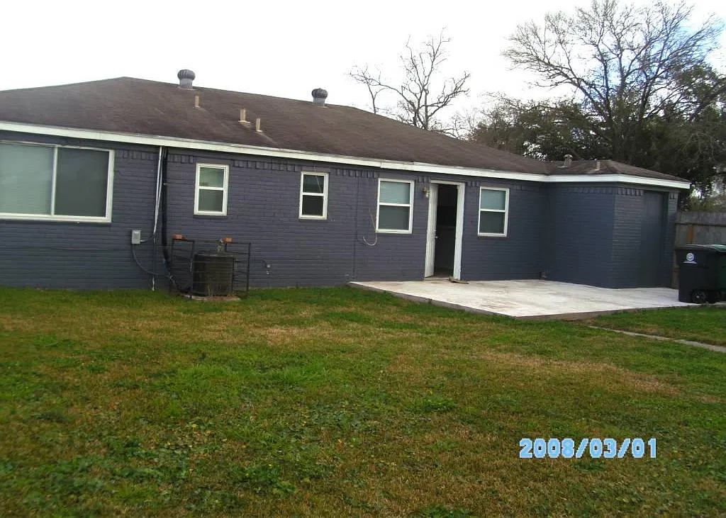 4 bed, 1586 sqft, $1,800 — Photo 2