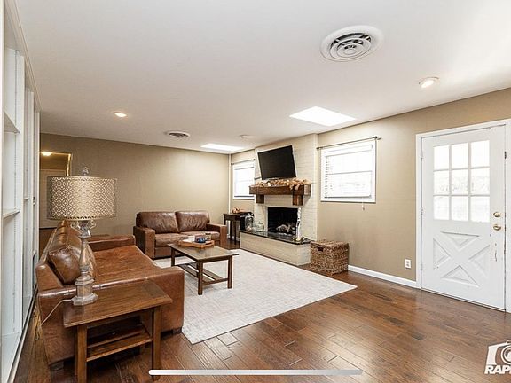 4th image of 1607 Cimmaron Dr
