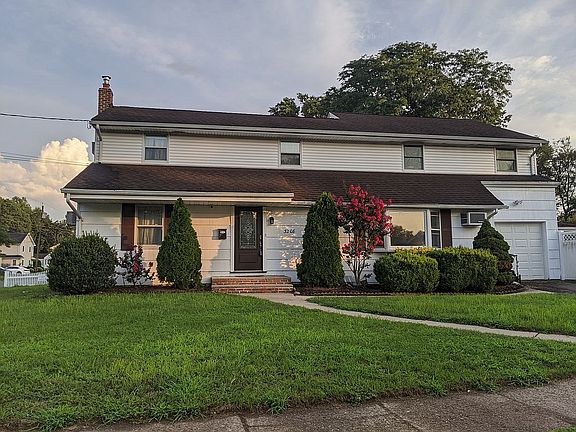 4th image of 32-08 Heywood Ave
