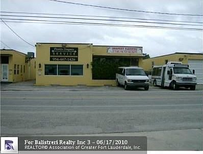 3rd image of 2212 N Dixie Hwy