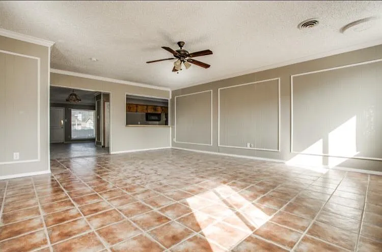4 bed, 1700 sqft, $2,200 — Photo 3