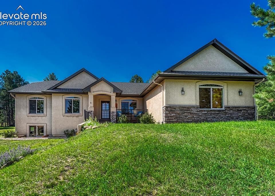 1st image of 115 Hawkridge Dr