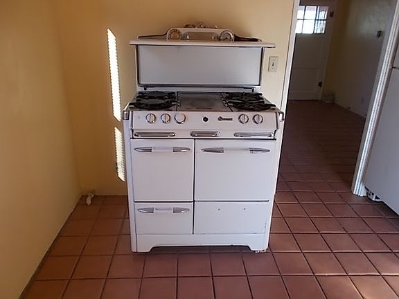 4th image of 2219 N Camilla Blvd