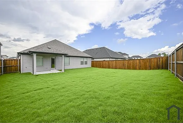 946 Olive Dr — Photo 18