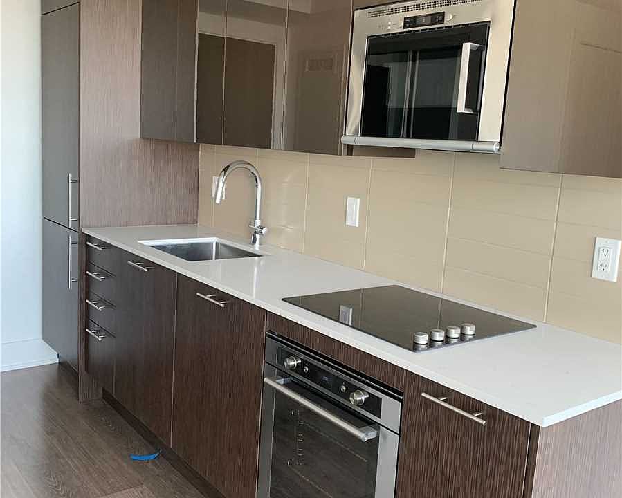2nd image of 403 Church St #1811